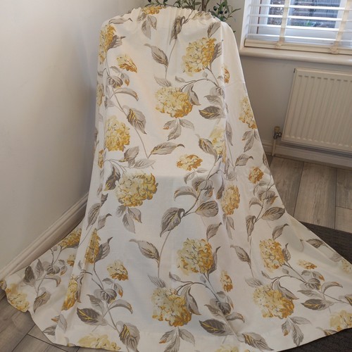 Beautiful laura ashley - laura,
