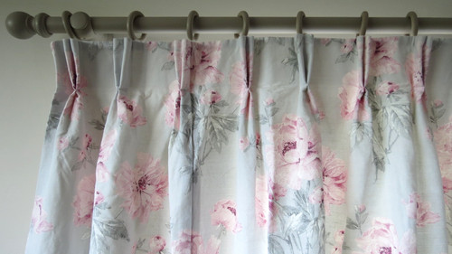 Fabulous laura ashley - laura,