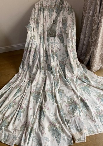 Fabulous laura ashley - laura,