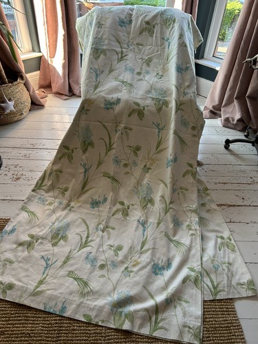 Laura ashley classic orchid - laura,