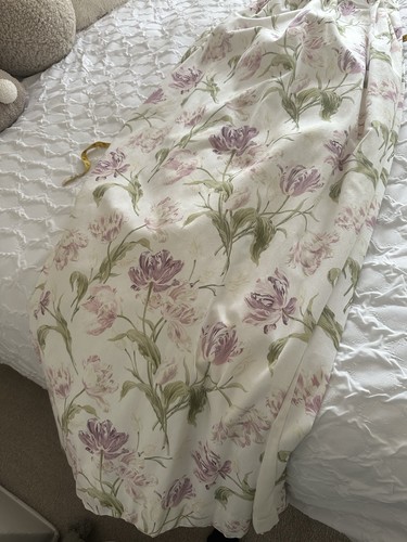 Laura ashley triple - triple, pleat