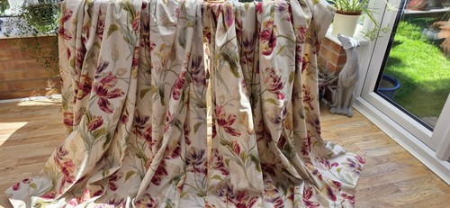 Laura ashley gosford - ,